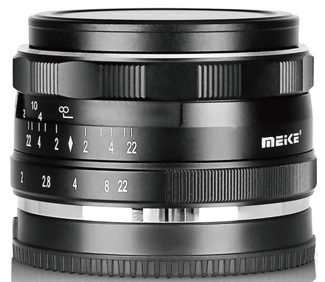 bythom meike 35mmf17