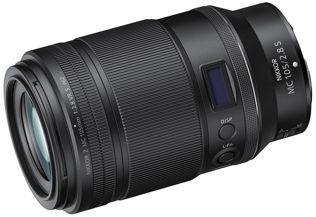 bythom nikon 105mm