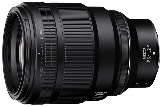 bythom nikon 85mm