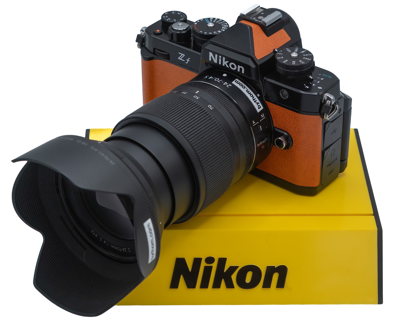 Nikon Zf Initial Review: Retro on the Outside, the FUTURE Within! 